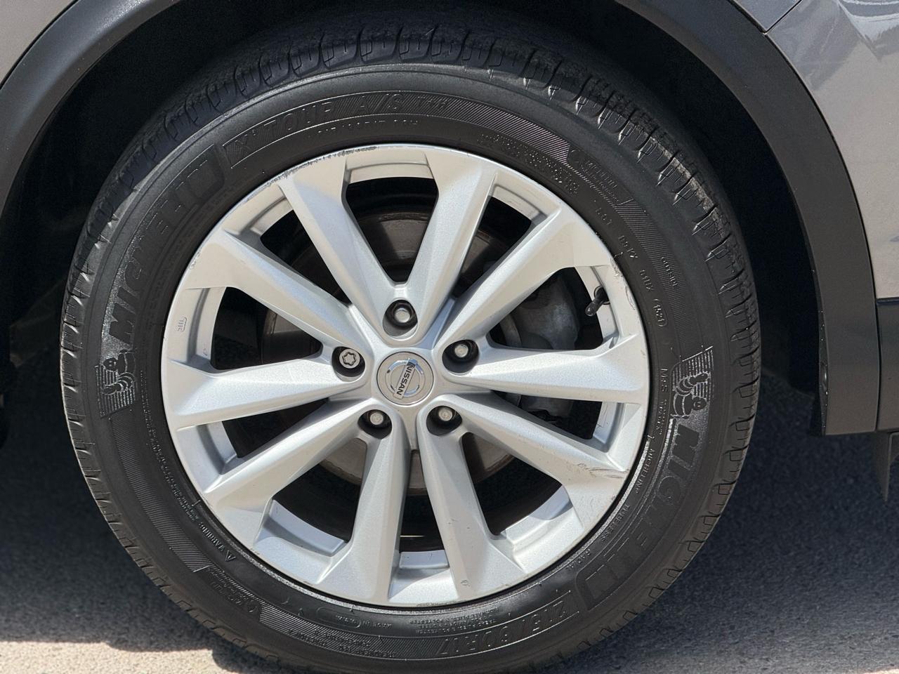 Nissan Rogue Sport FWD SV 2017