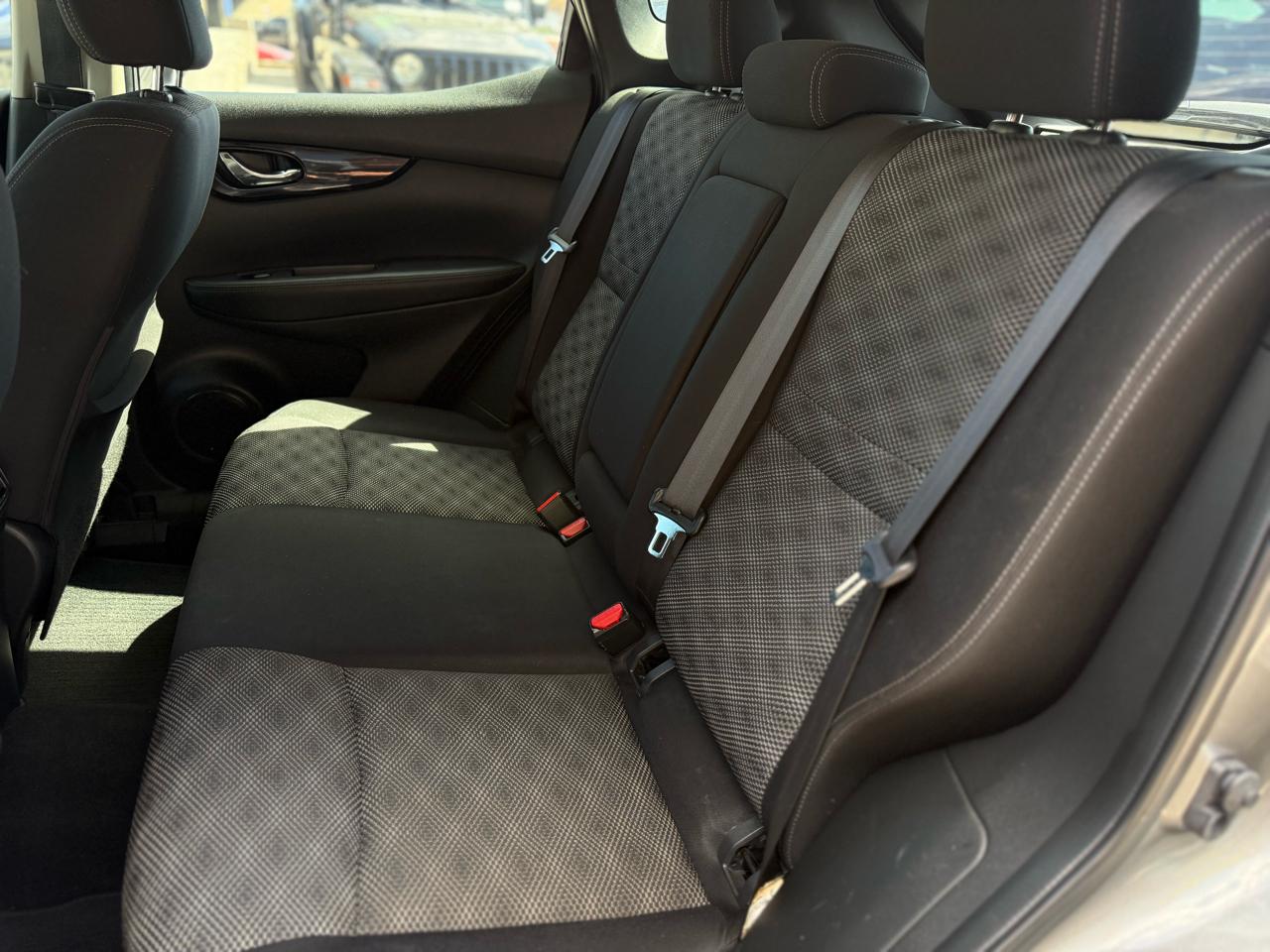 Nissan Rogue Sport FWD SV 2017