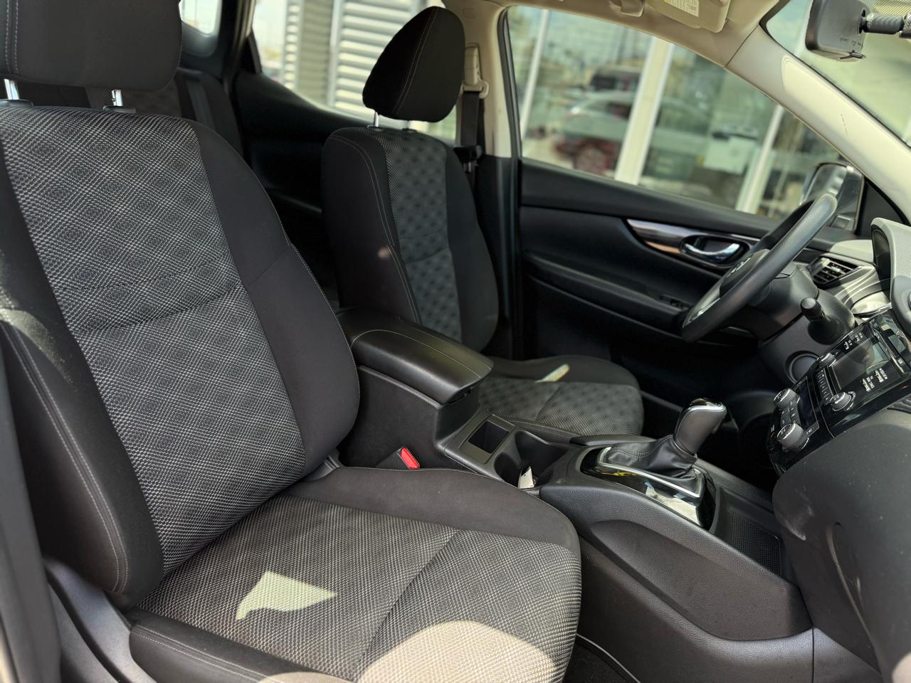 Nissan Rogue Sport FWD SV 2017