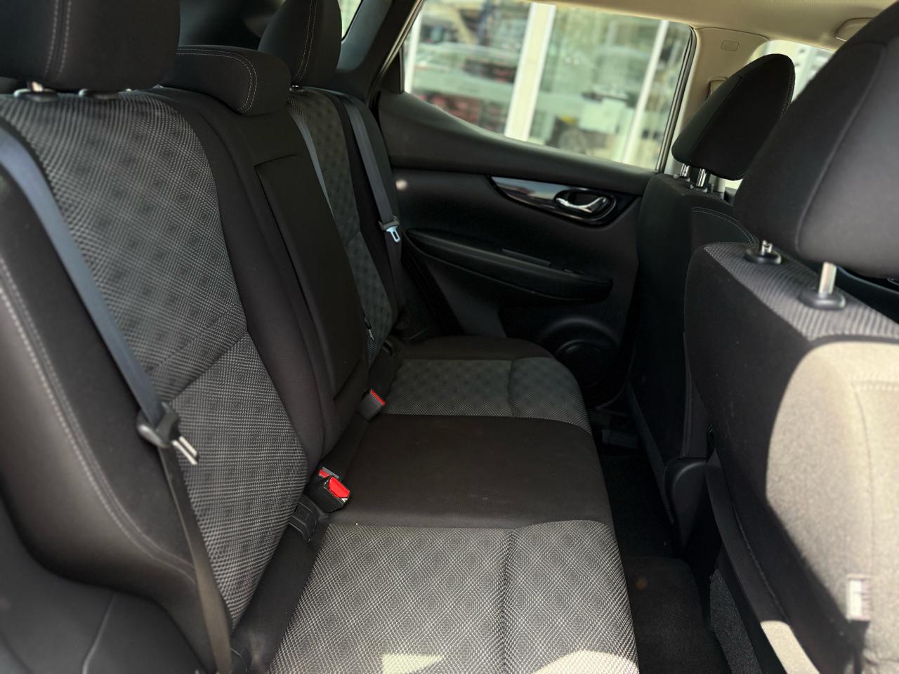 Nissan Rogue Sport FWD SV 2017