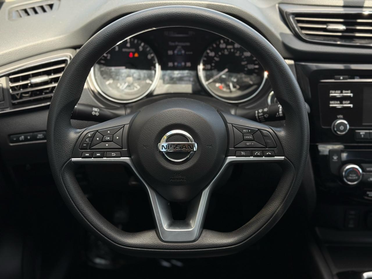 Nissan Rogue Sport FWD SV 2017
