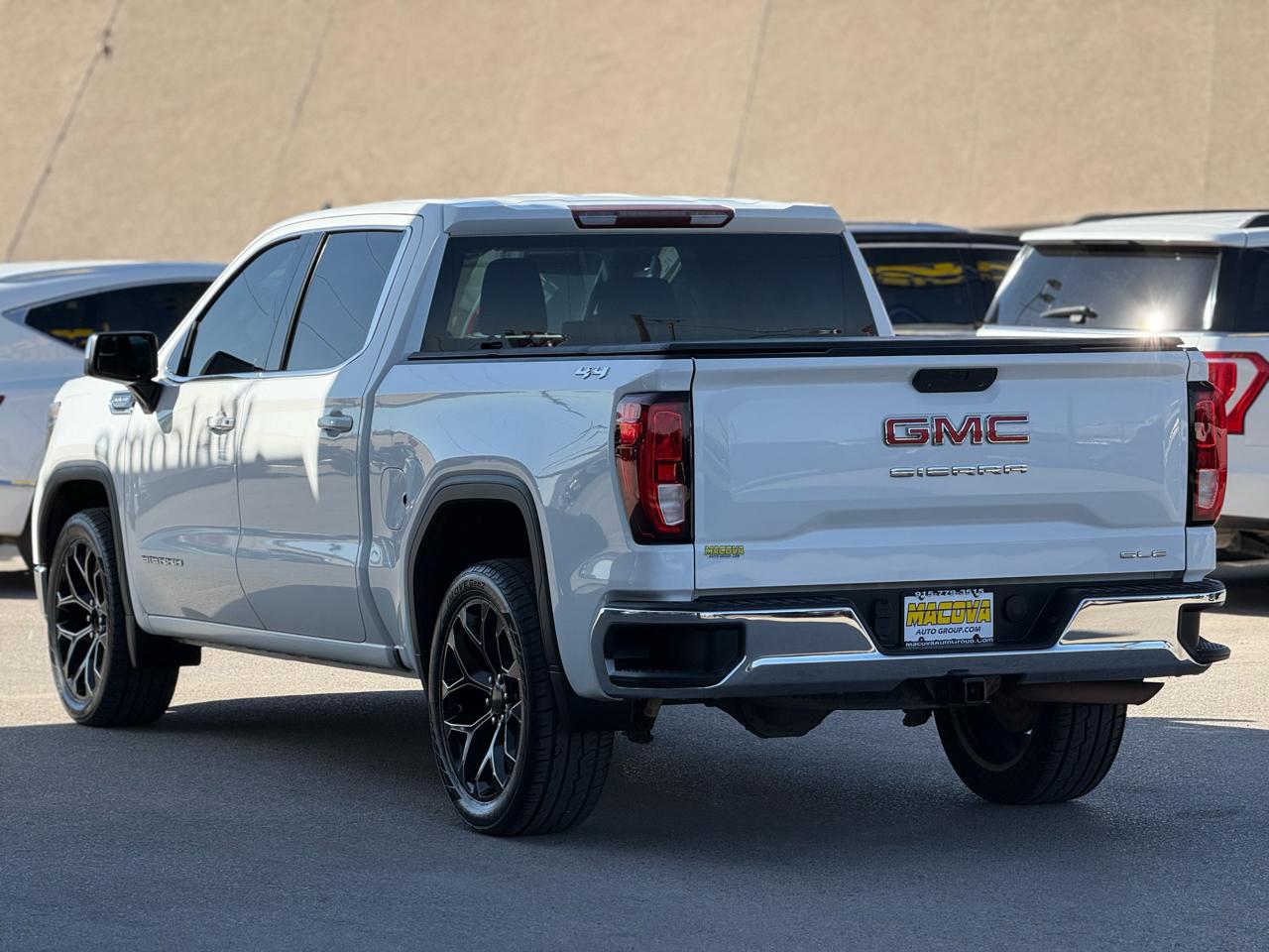 GMC Sierra 1500 4WD Crew Cab 147" SLE 2020
