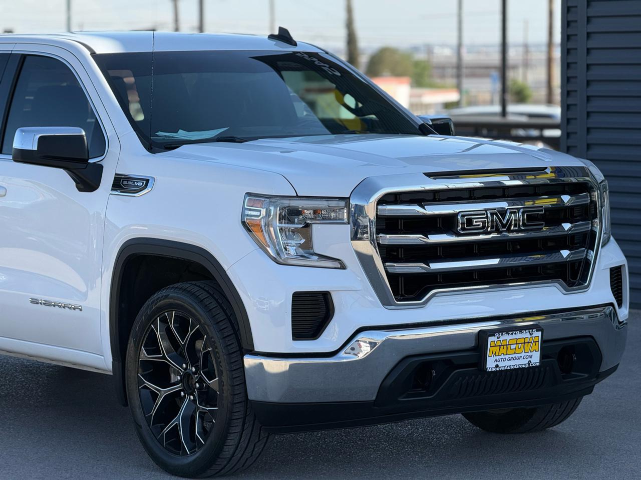 GMC Sierra 1500 4WD Crew Cab 147" SLE 2020