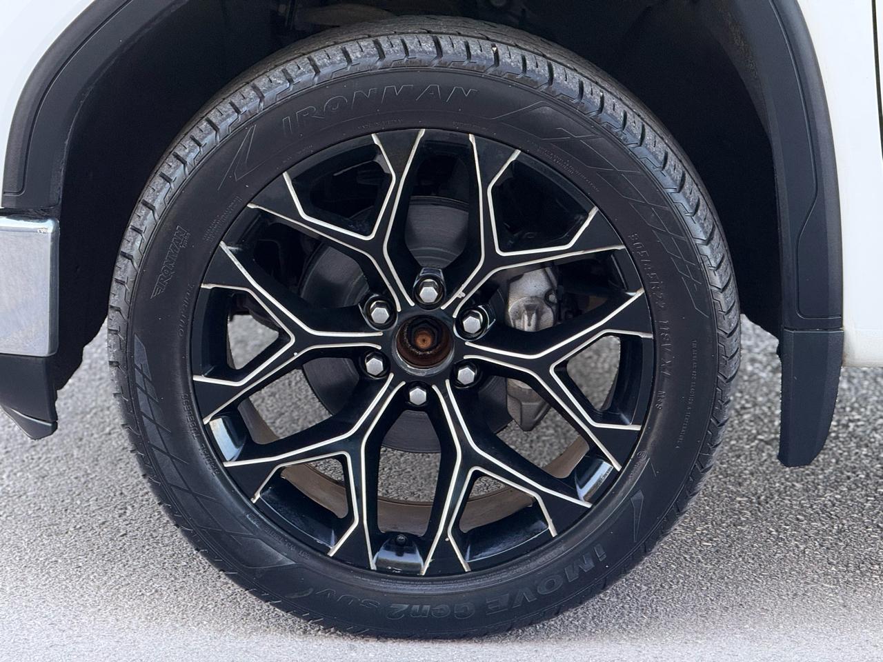 GMC Sierra 1500 4WD Crew Cab 147" SLE 2020