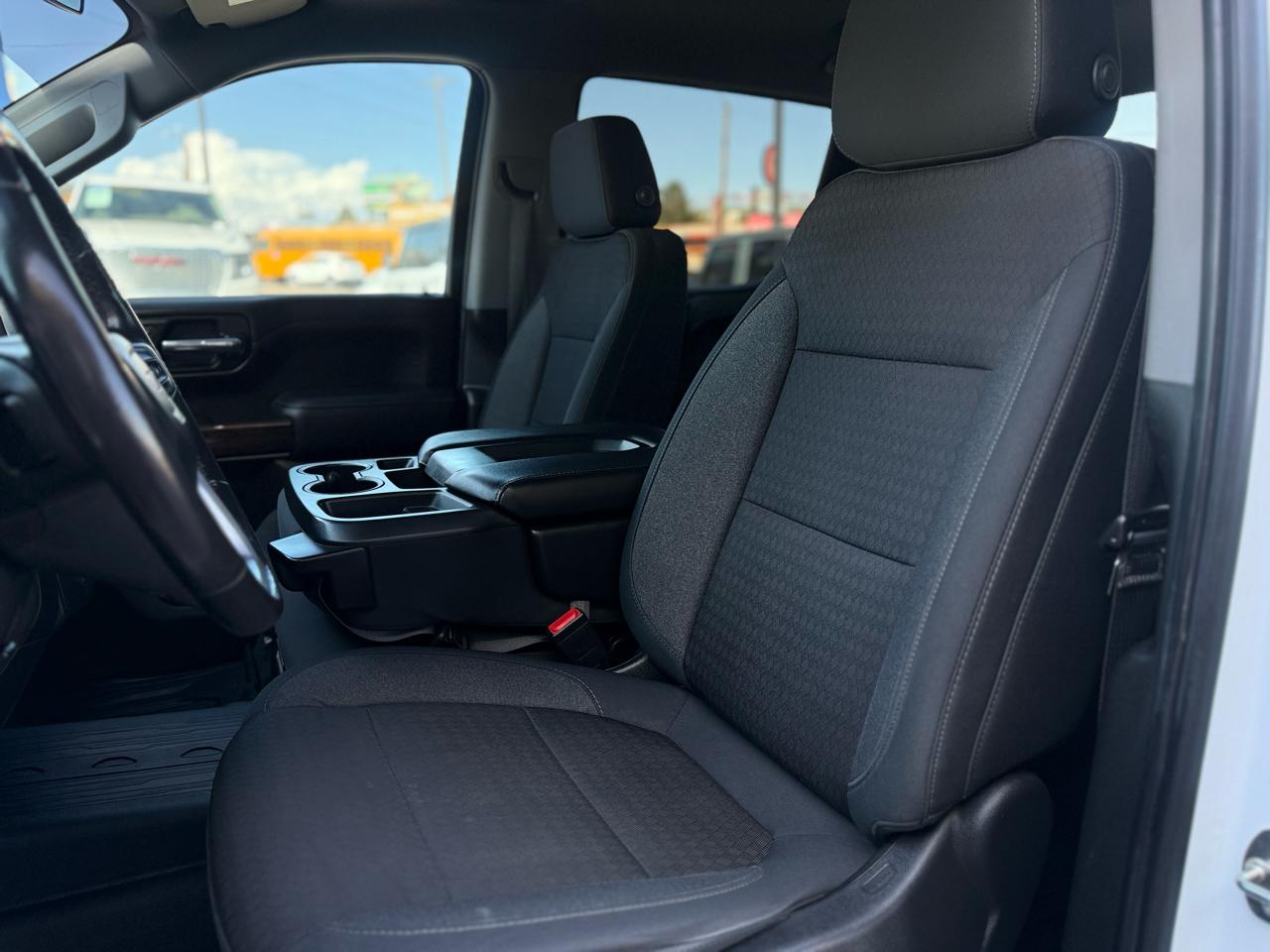 GMC Sierra 1500 4WD Crew Cab 147" SLE 2020