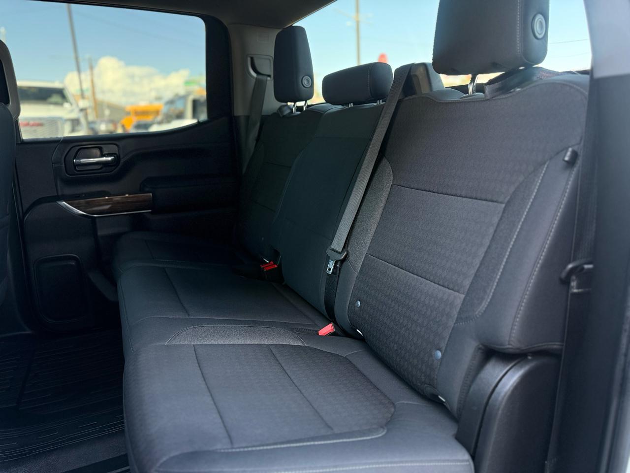 GMC Sierra 1500 4WD Crew Cab 147" SLE 2020