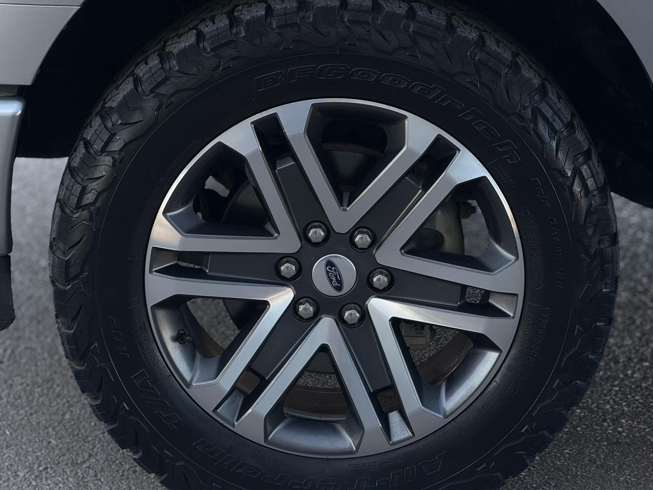 Ford F-150 XL 4WD SuperCrew 5.5' Box 2022