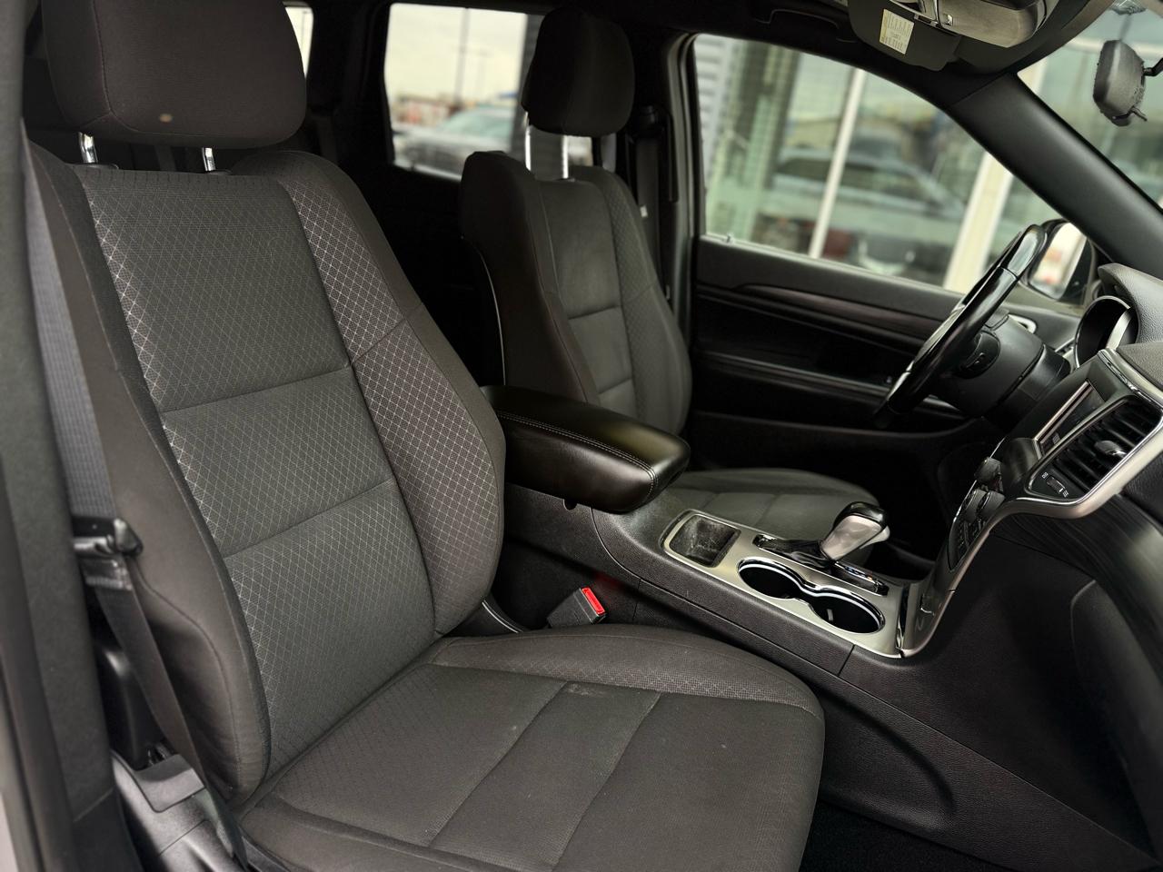 Jeep Grand Cherokee Laredo E 4x2 2021