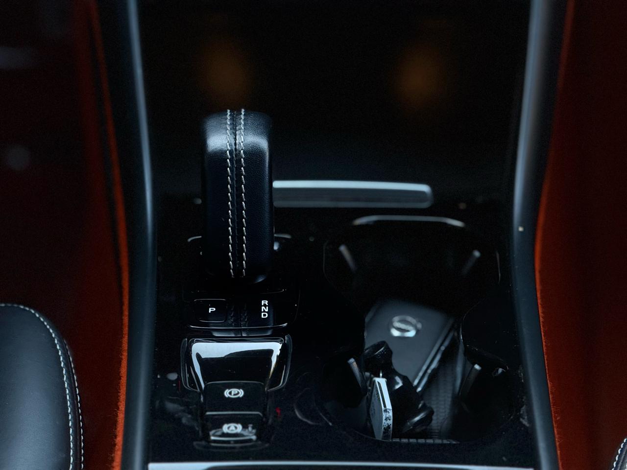 Volvo XC40 T5 AWD R-Design 2021