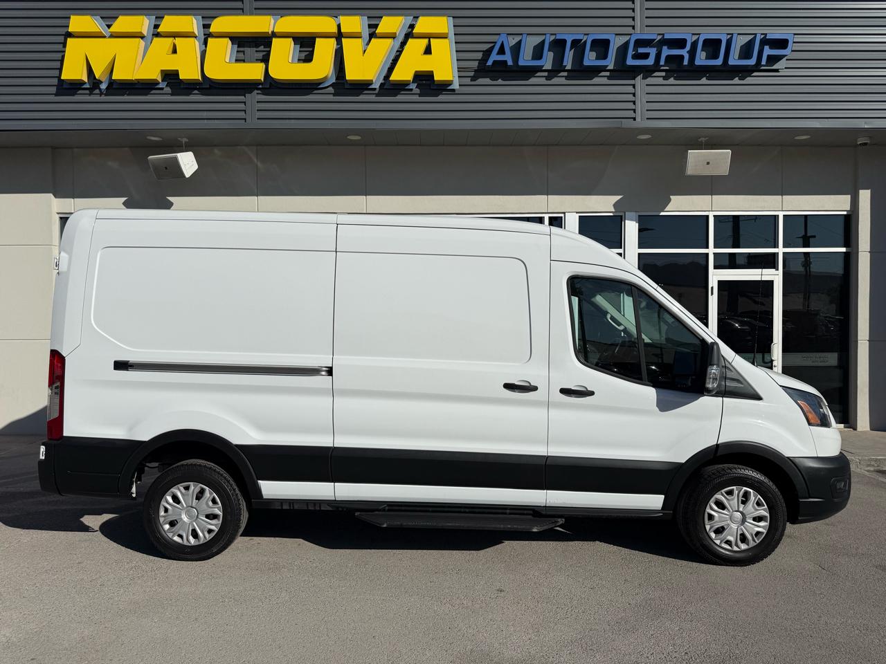 2022 Ford E-Transit Cargo Van T-350 130" Med Rf 9500 GVWR RWD