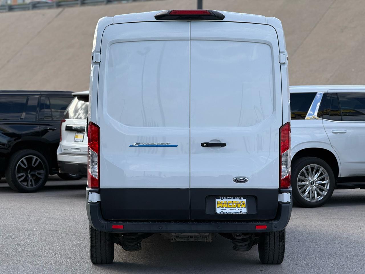Ford E-Transit Cargo Van T-350 130" Med Rf 9500 GVWR RWD 2022