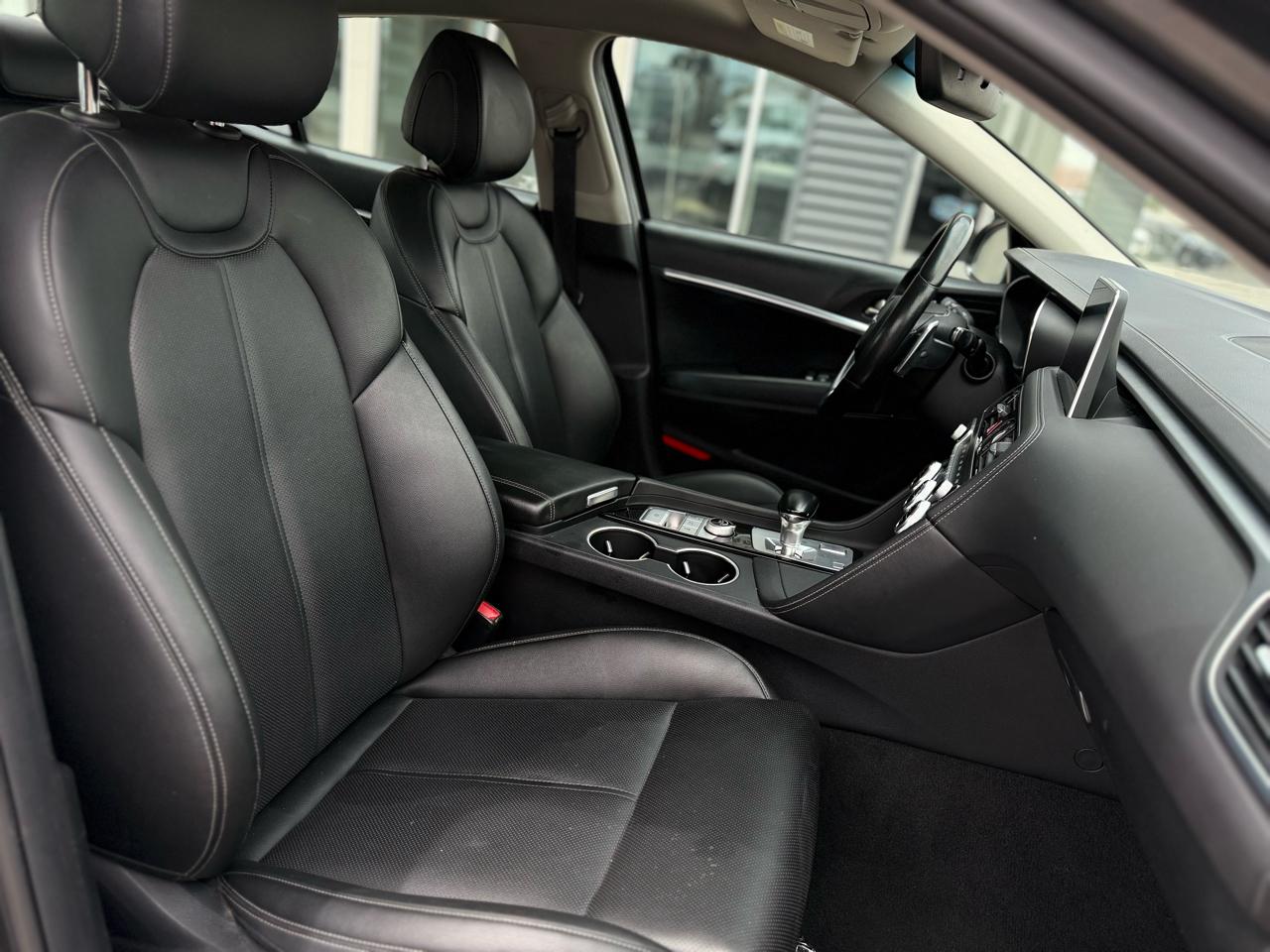 Genesis G70 2.0T AWD 2021