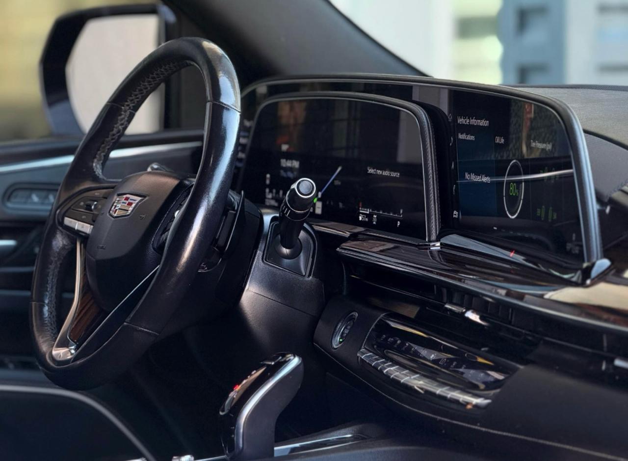 Cadillac Escalade 4WD 4dr Luxury 2022