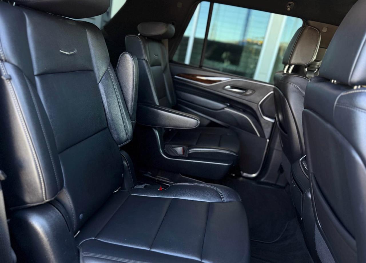 Cadillac Escalade 4WD 4dr Luxury 2022