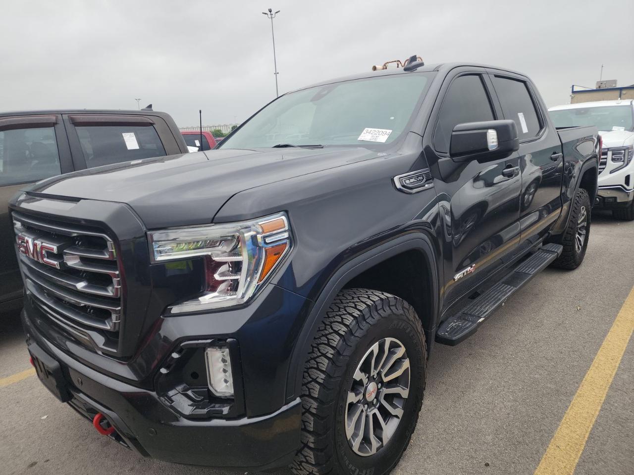 GMC Sierra 1500 4WD Crew Cab 147" AT4 2020