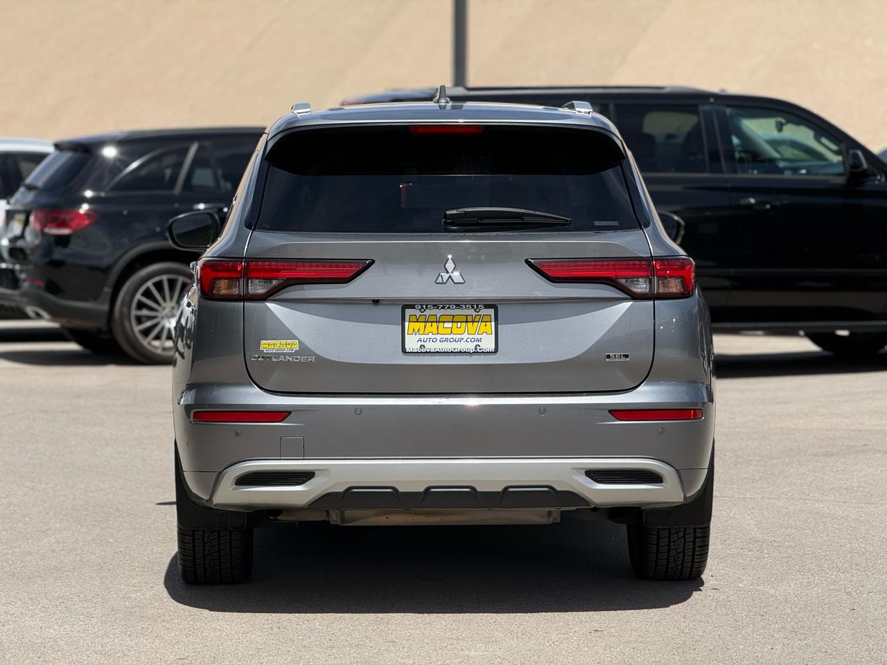 Mitsubishi Outlander SEL S-AWC 2022