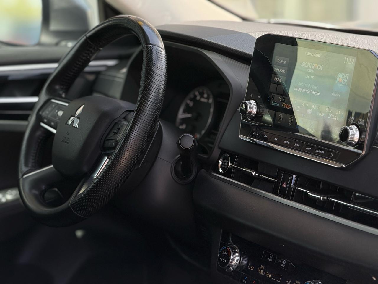 Mitsubishi Outlander SEL S-AWC 2022