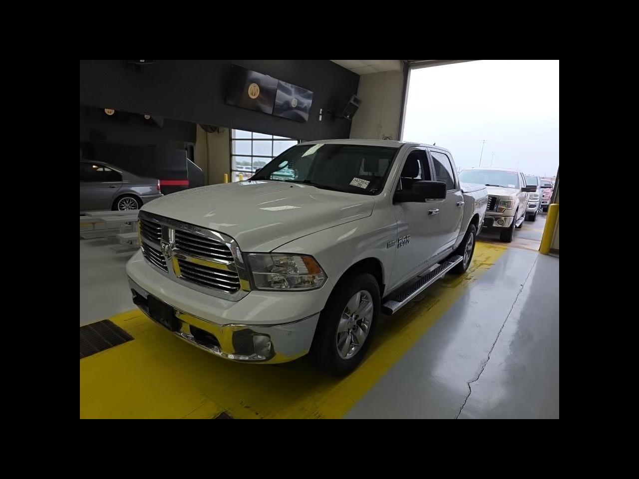 RAM 1500 4WD Crew Cab 140.5" Lone Star 2016