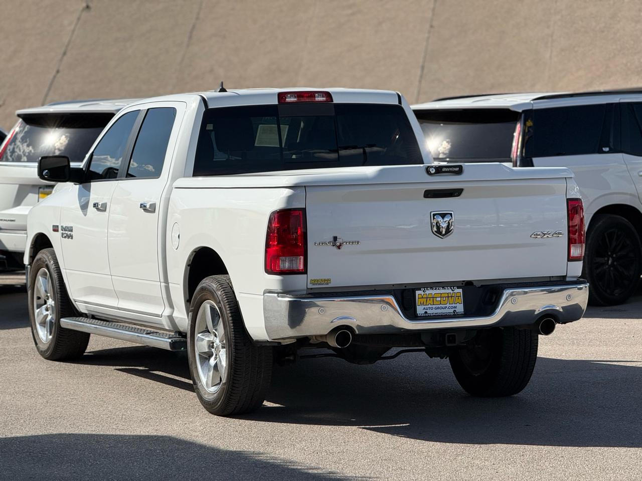 RAM 1500 4WD Crew Cab 140.5" Lone Star 2016