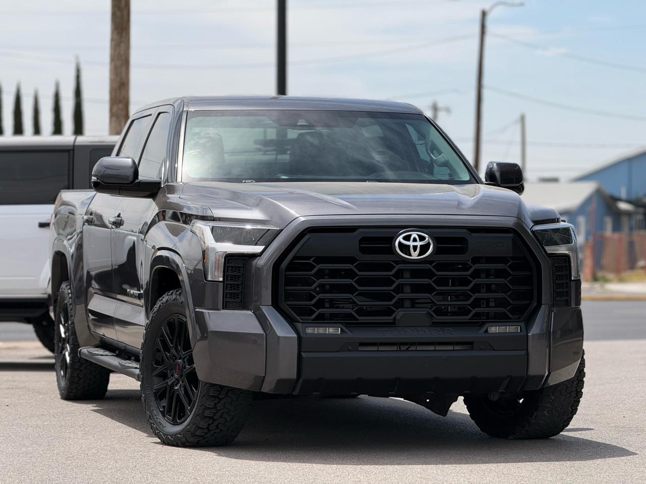 Toyota Tundra 4WD SR5 CrewMax 5.5' Bed (Natl) 2022