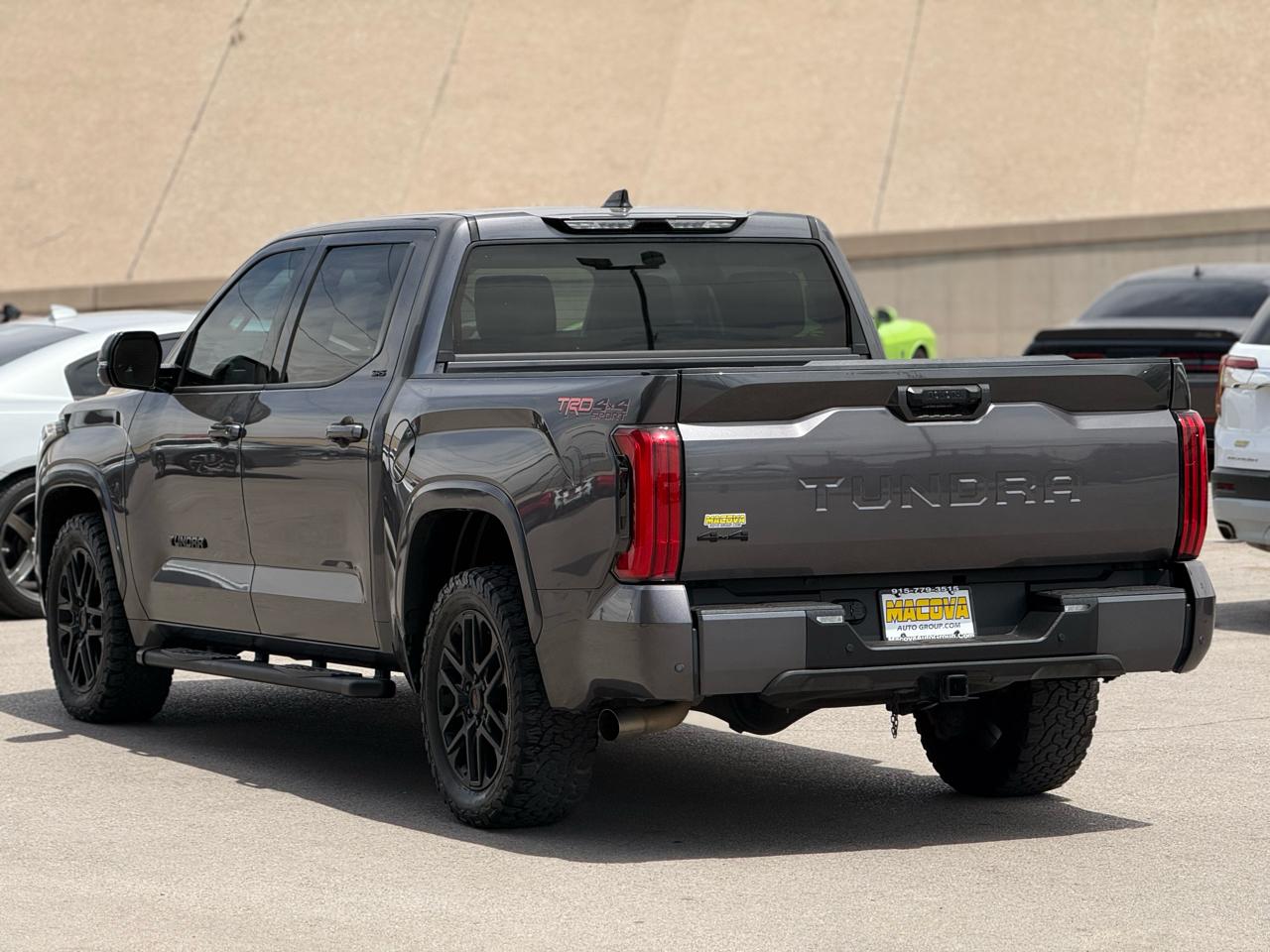 Toyota Tundra 4WD SR5 CrewMax 5.5' Bed (Natl) 2022