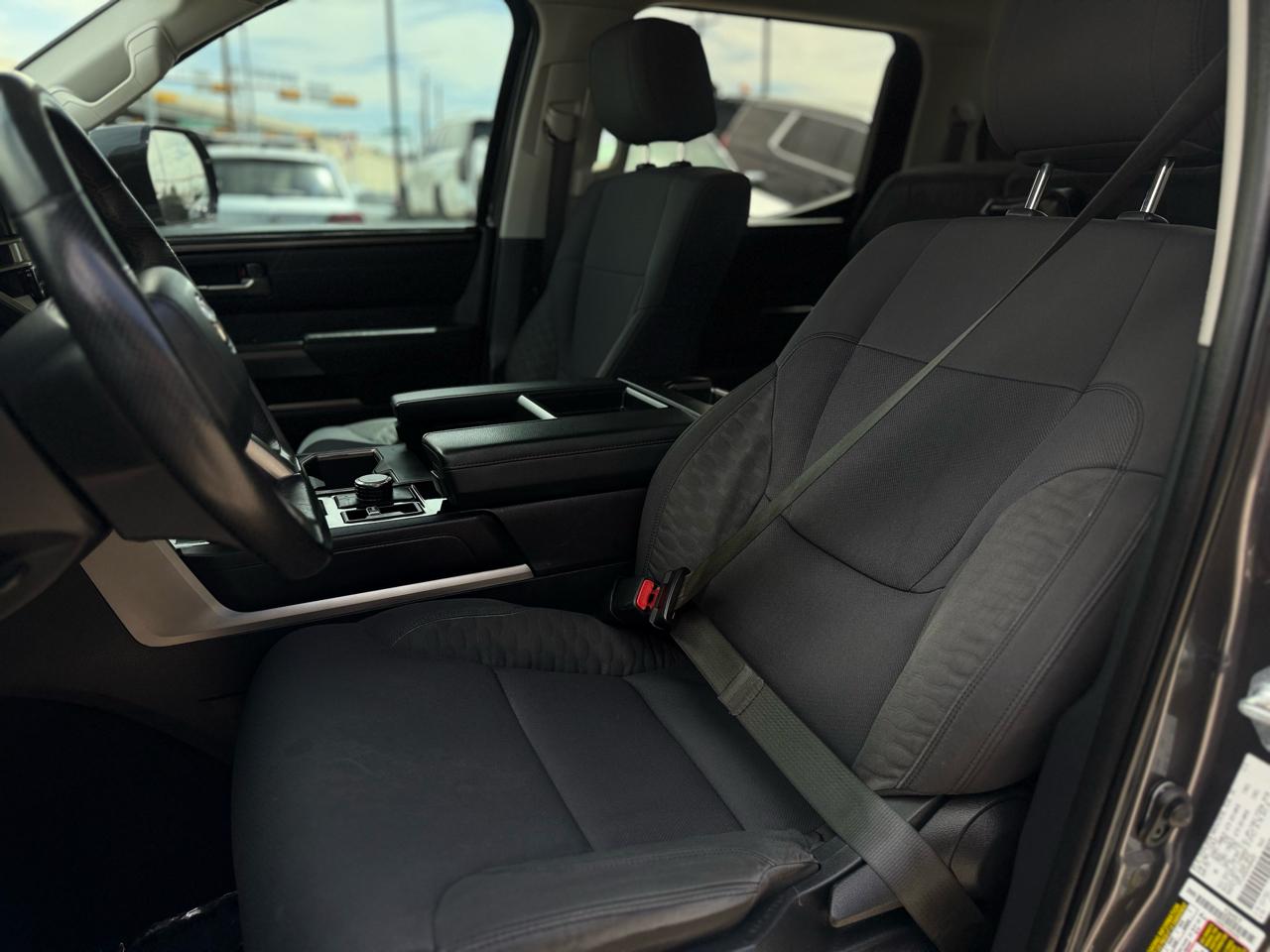 Toyota Tundra 4WD SR5 CrewMax 5.5' Bed (Natl) 2022
