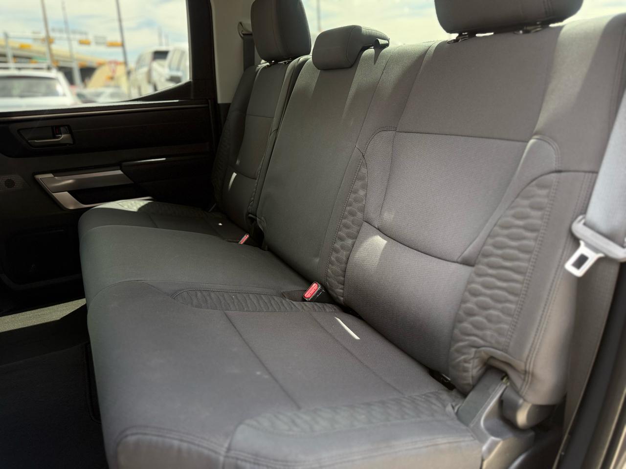 Toyota Tundra 4WD SR5 CrewMax 5.5' Bed (Natl) 2022