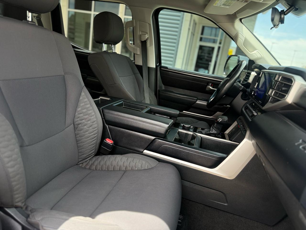 Toyota Tundra 4WD SR5 CrewMax 5.5' Bed (Natl) 2022