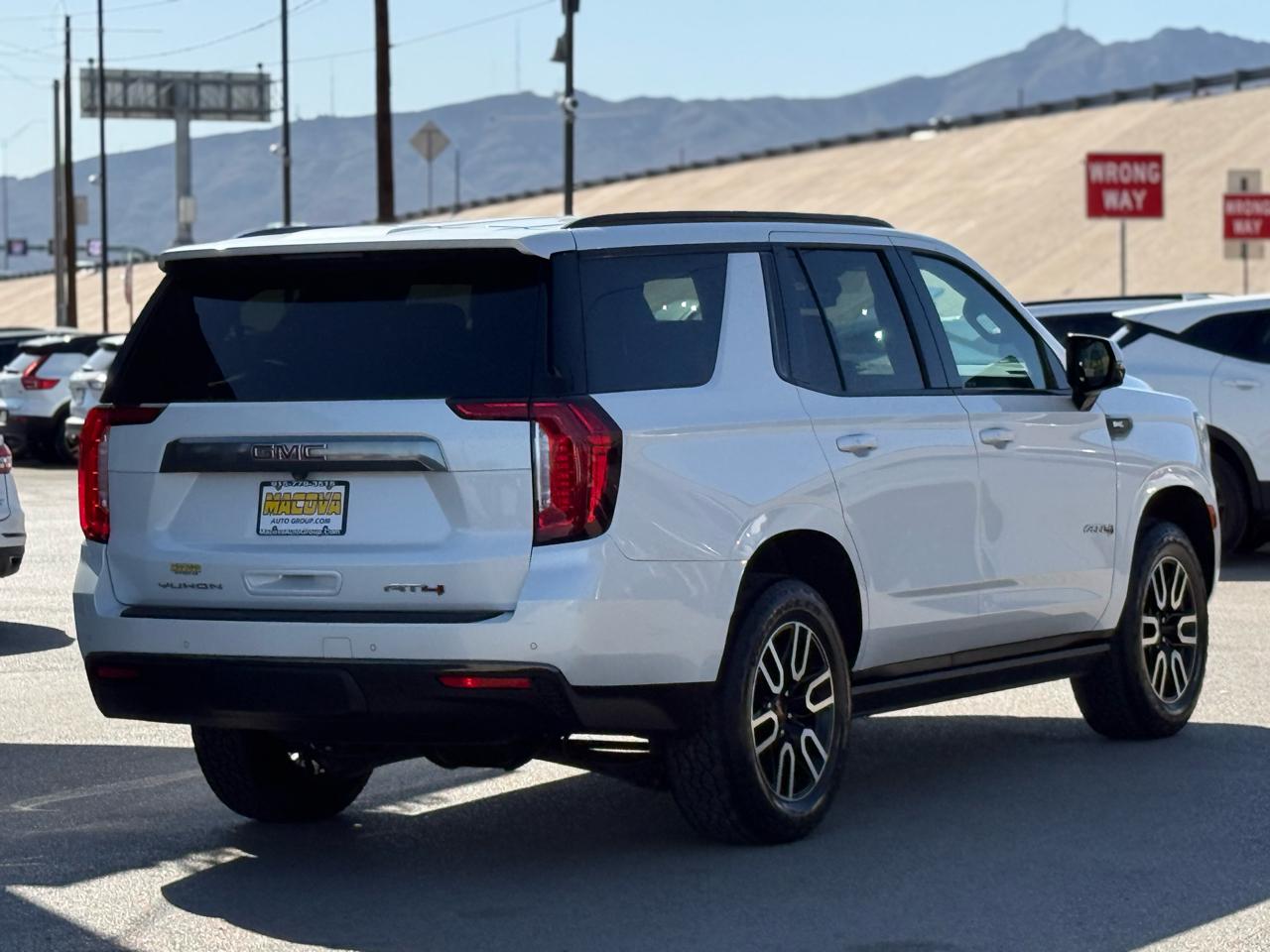GMC Yukon 4WD 4dr AT4 2021