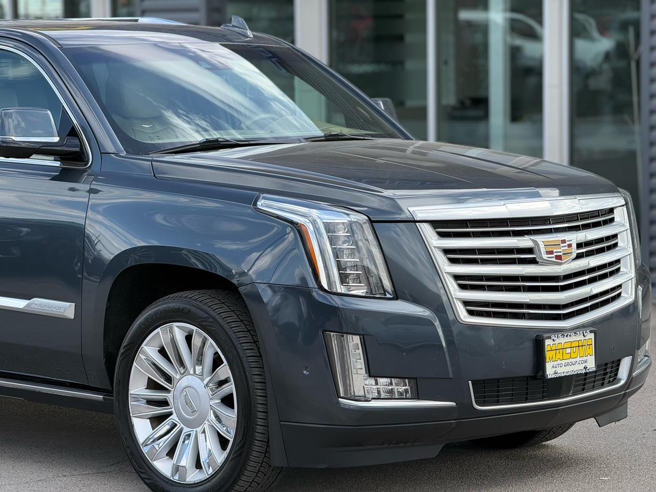 Cadillac Escalade ESV 2WD 4dr Platinum 2019