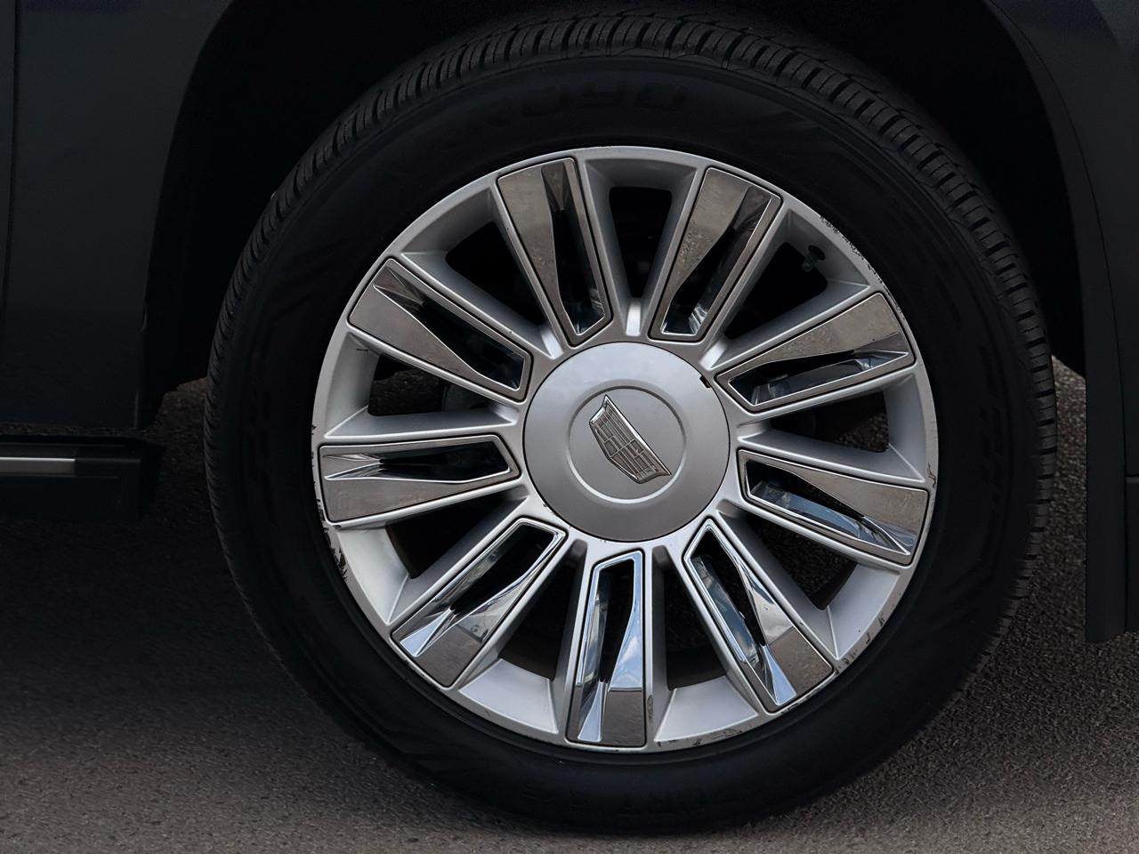 Cadillac Escalade ESV 2WD 4dr Platinum 2019