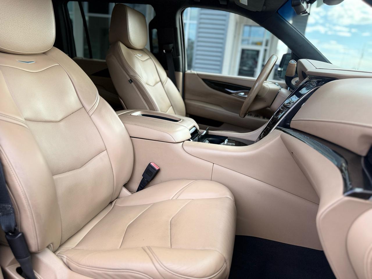 Cadillac Escalade ESV 2WD 4dr Platinum 2019