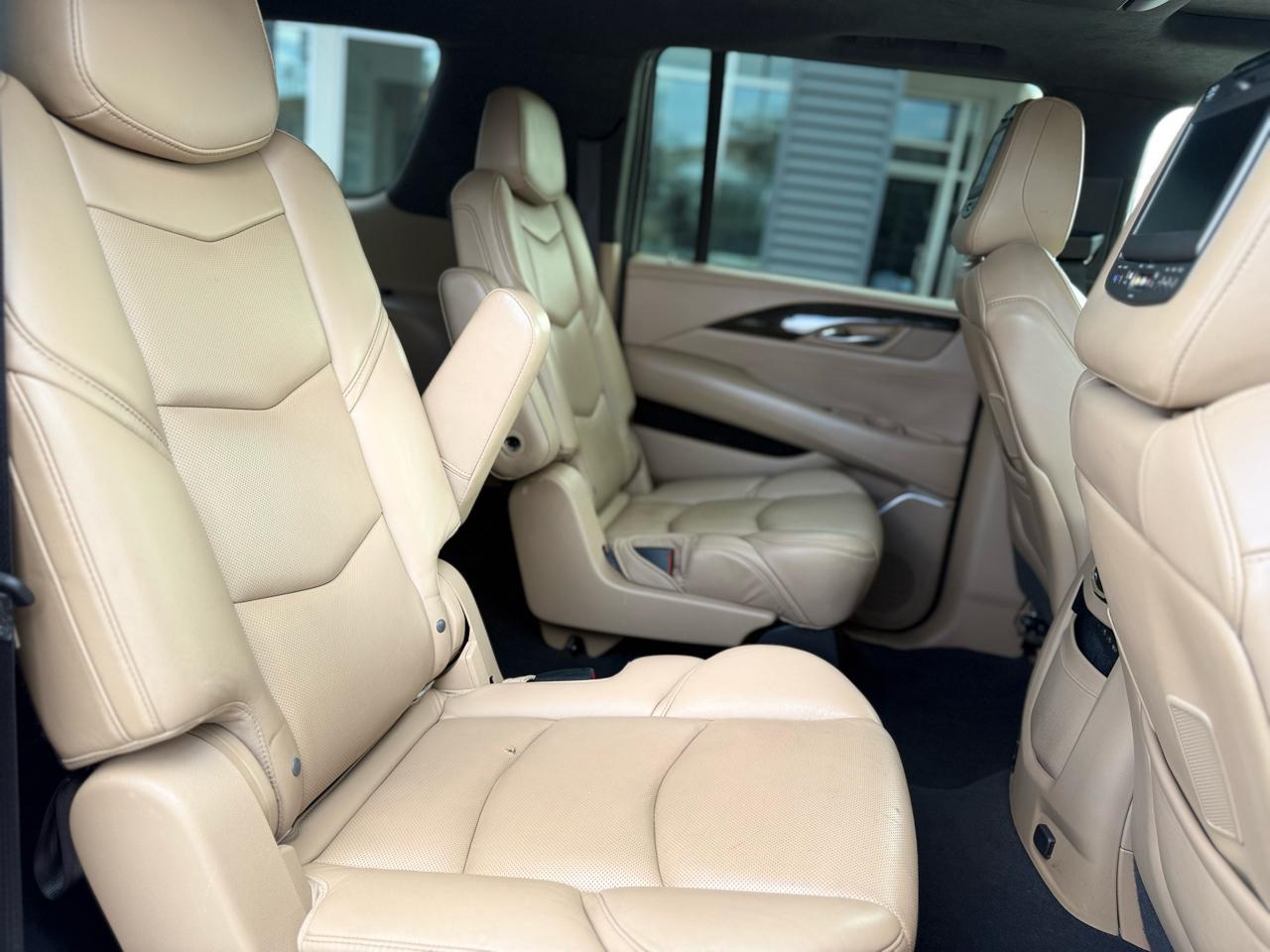 Cadillac Escalade ESV 2WD 4dr Platinum 2019