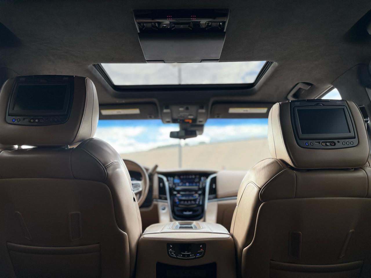 Cadillac Escalade ESV 2WD 4dr Platinum 2019