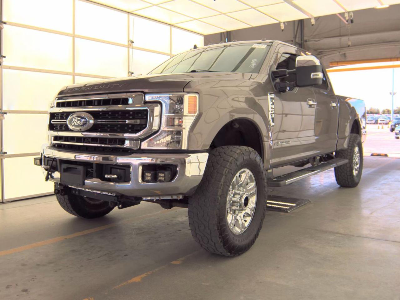Ford Super Duty F-350 SRW Lariat 4WD Crew Cab 8' Box 2019