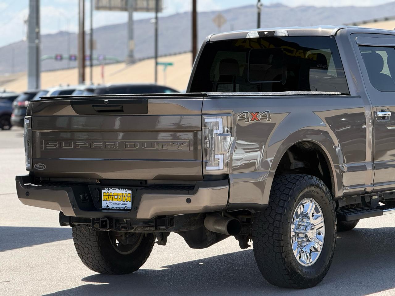 Ford Super Duty F-350 SRW Lariat 4WD Crew Cab 8' Box 2019