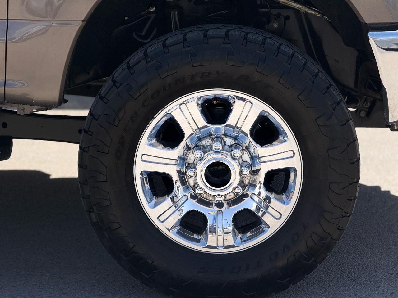 Ford Super Duty F-350 SRW Lariat 4WD Crew Cab 8' Box 2019