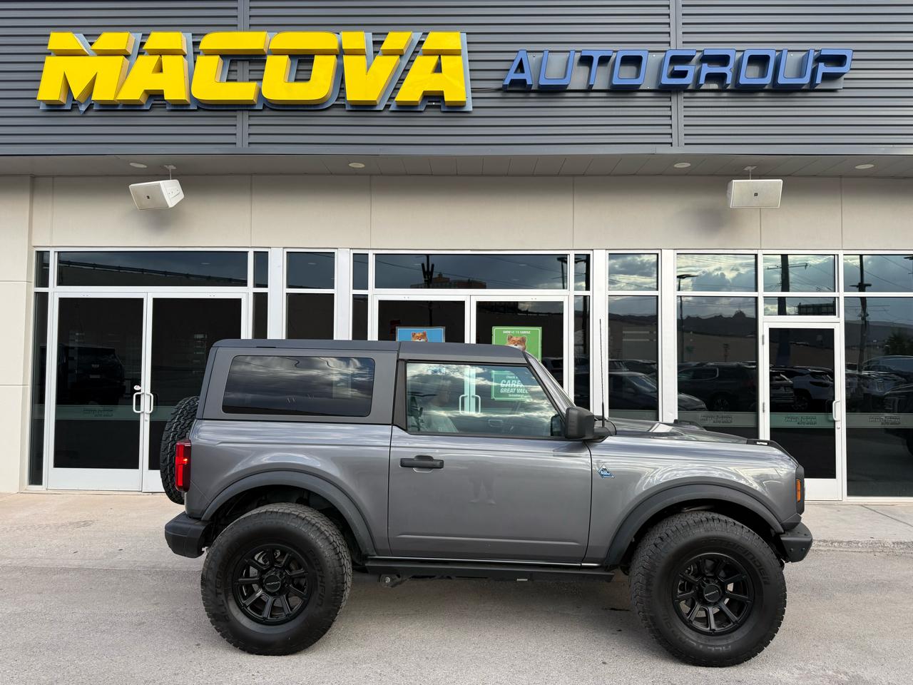 2022 Ford Bronco Black Diamond 2 Door 4x4