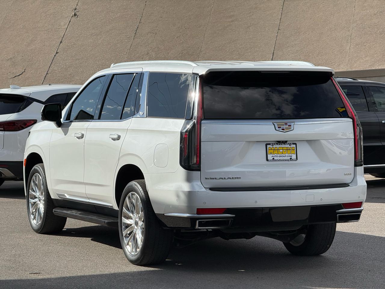 Cadillac Escalade 4WD 4dr Premium Luxury 2023
