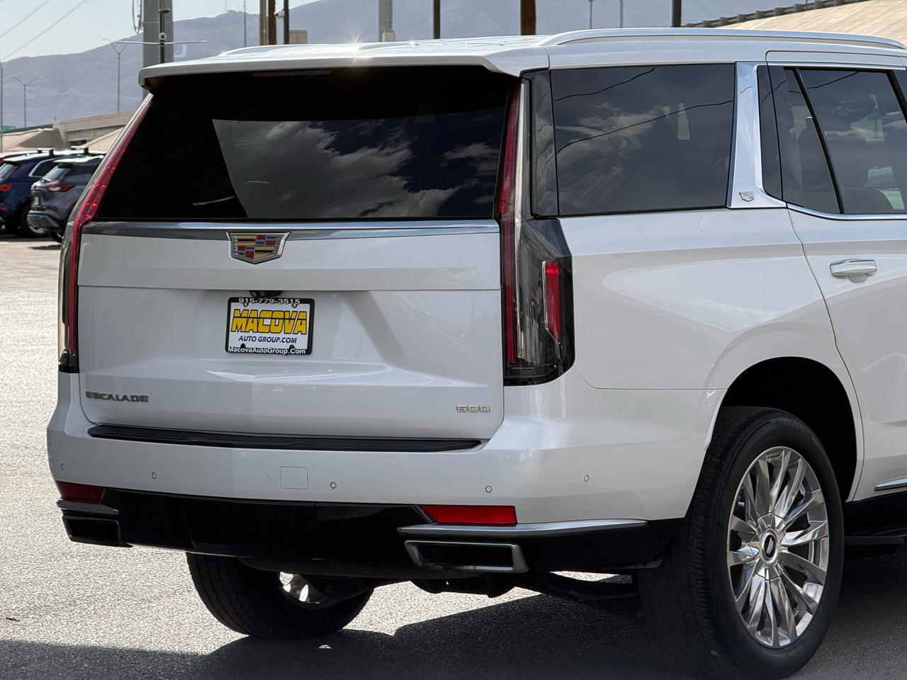 Cadillac Escalade 4WD 4dr Premium Luxury 2023