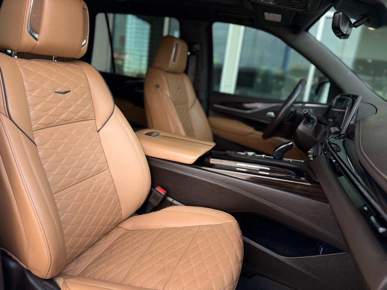 Cadillac Escalade 4WD 4dr Premium Luxury 2023