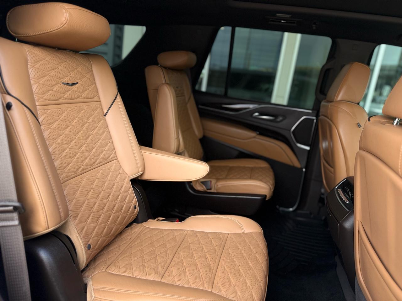 Cadillac Escalade 4WD 4dr Premium Luxury 2023