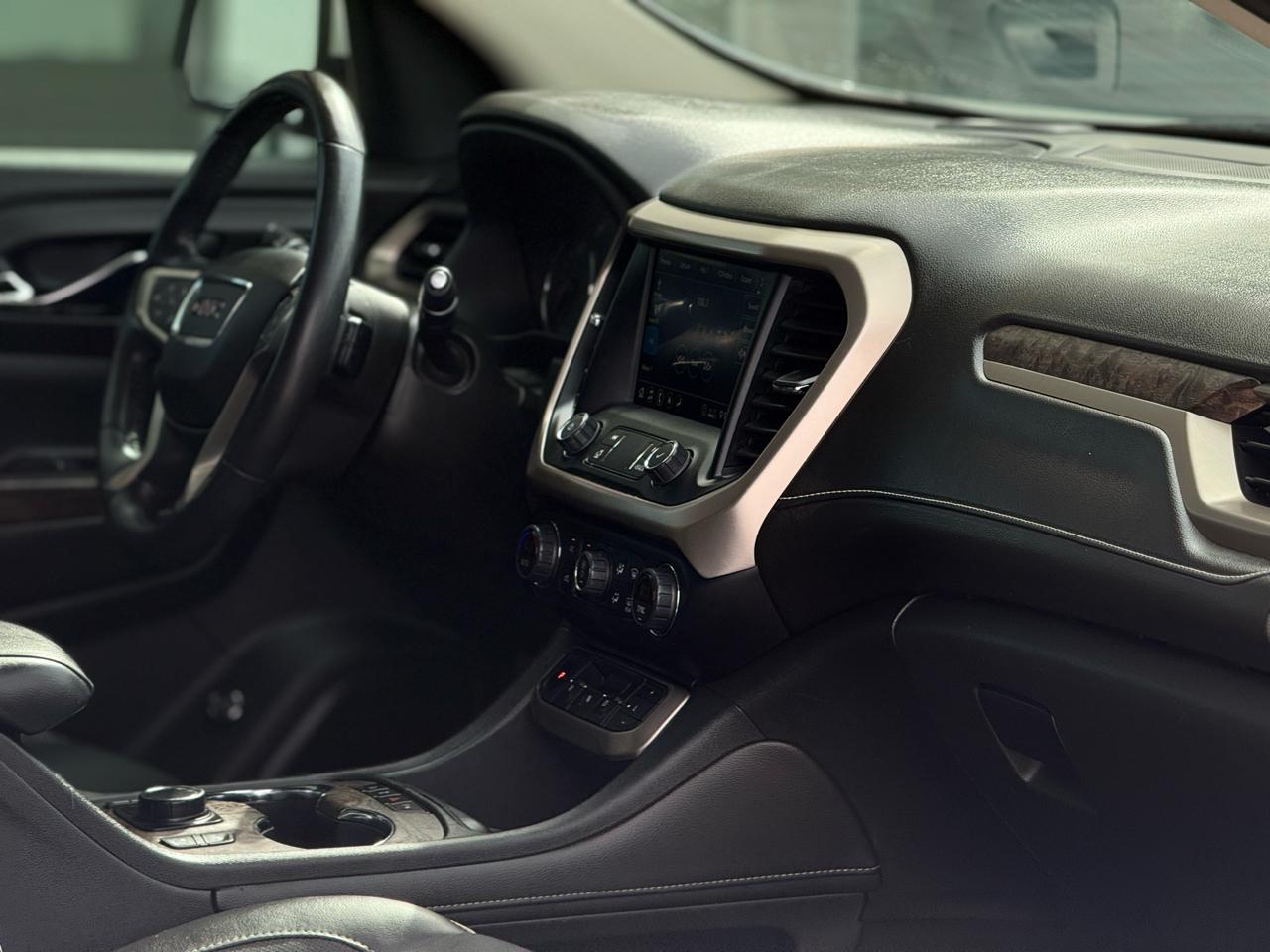 GMC Acadia FWD 4dr Denali 2020