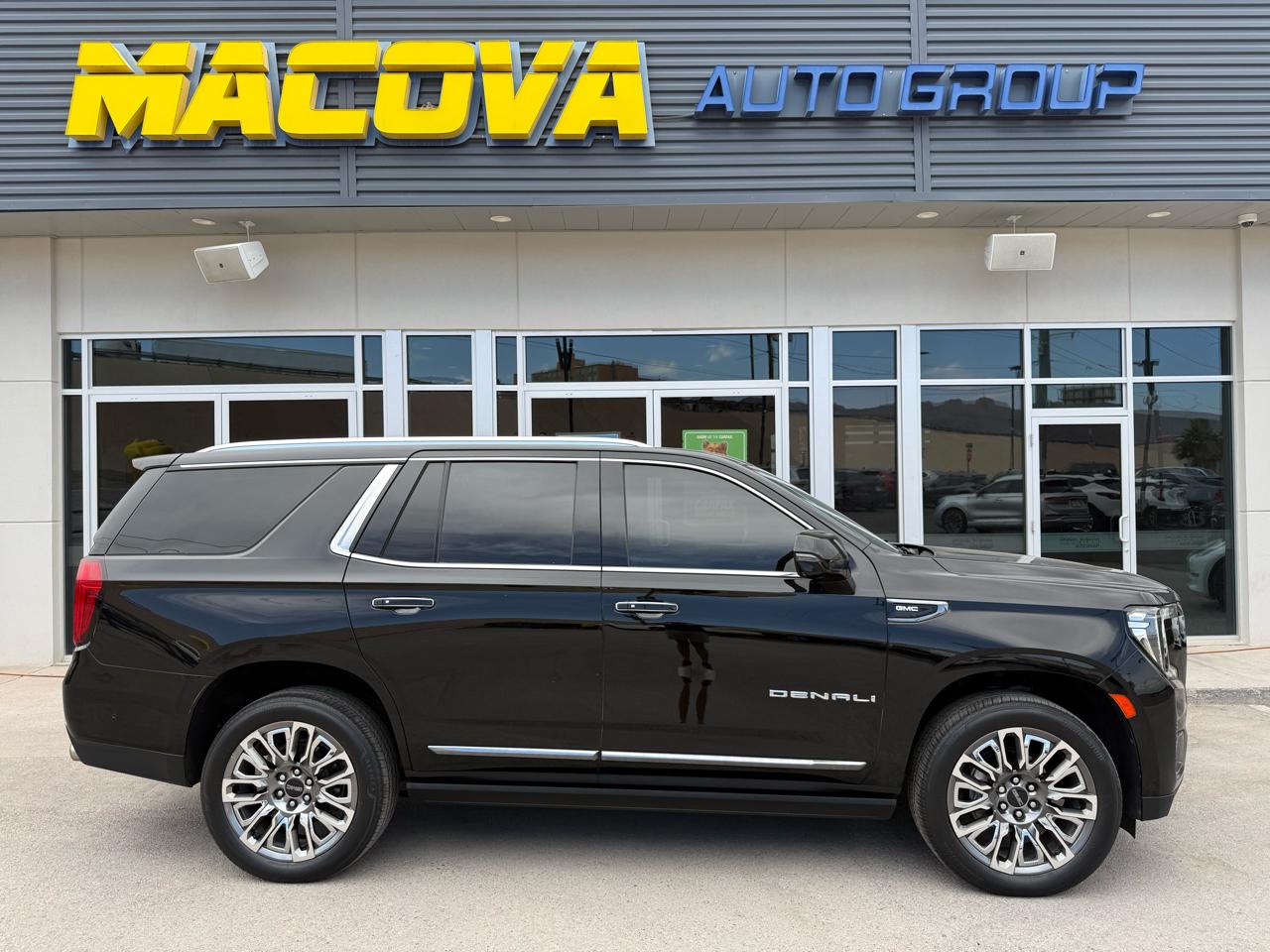 2023 GMC Yukon 4WD Denali Ultimate's photo