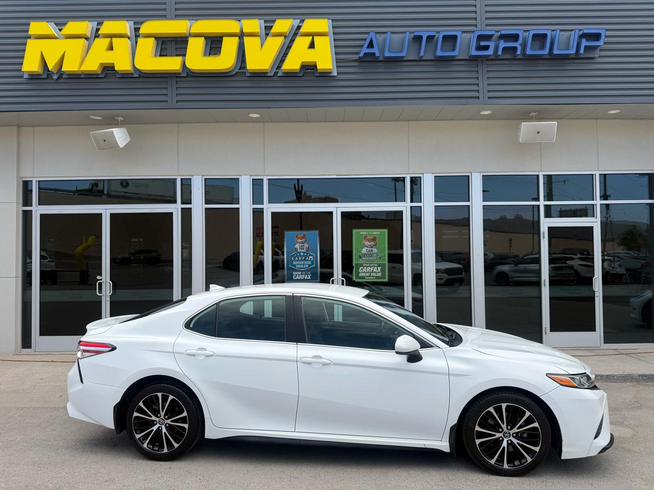 2020 Toyota Camry SE Auto (Natl)
