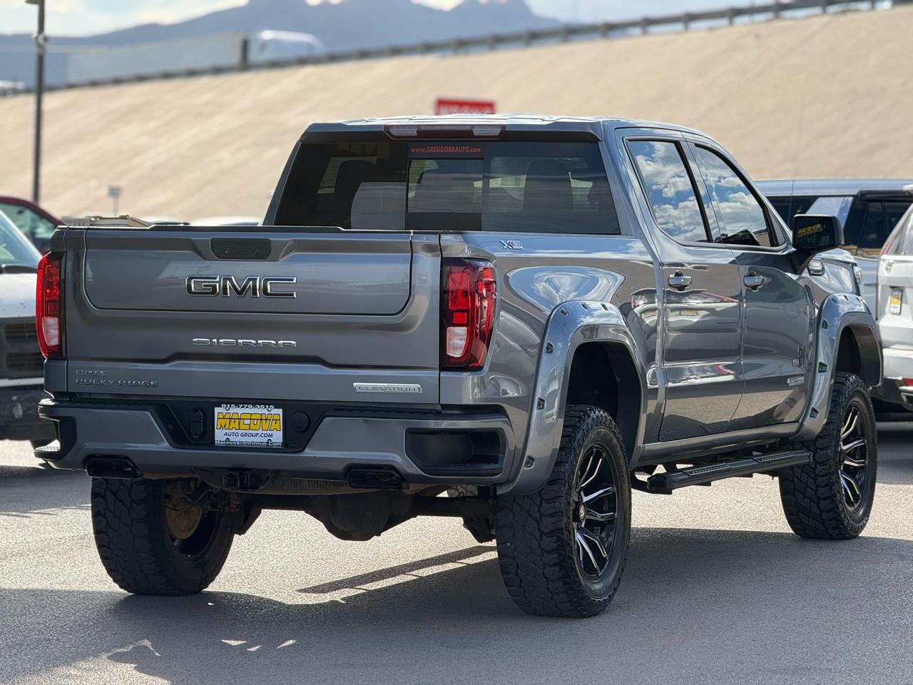 GMC Sierra 1500 4WD Crew Cab 147" Elevation w/3SB 2021