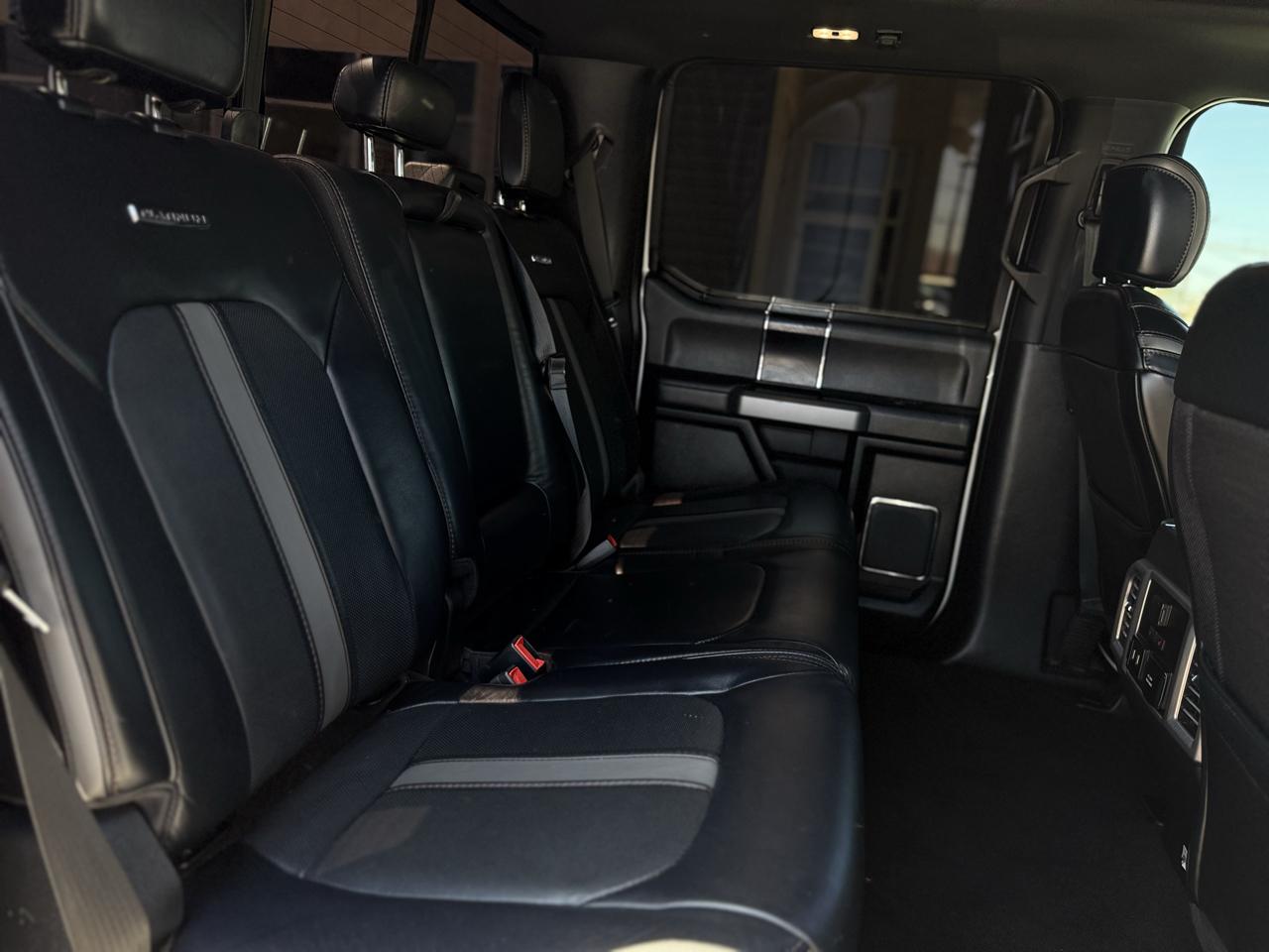 Ford Super Duty F-250 SRW Platinum 4WD Crew Cab 8' Box 2019