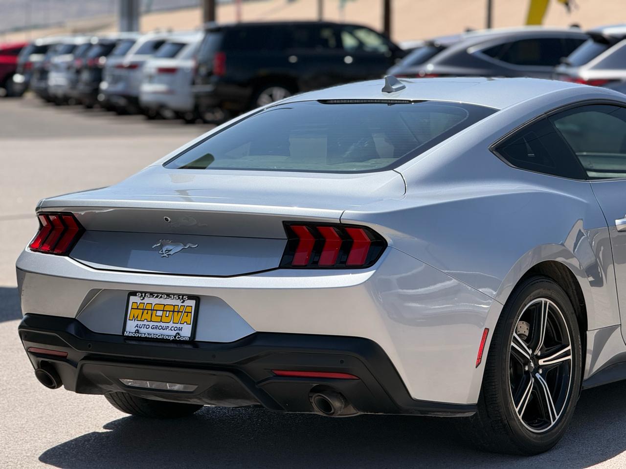 Ford Mustang EcoBoost Fastback 2024