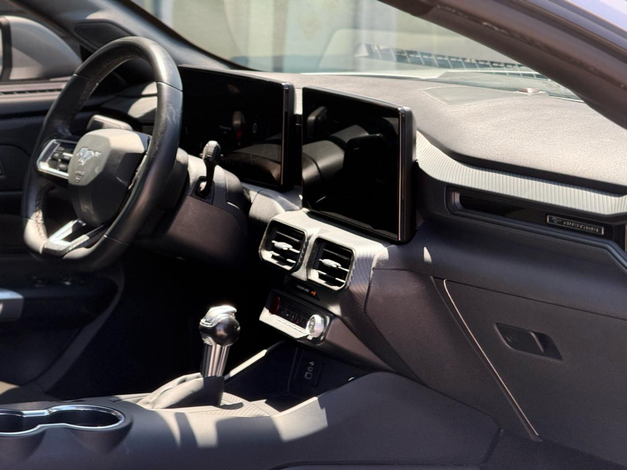 Ford Mustang EcoBoost Fastback 2024