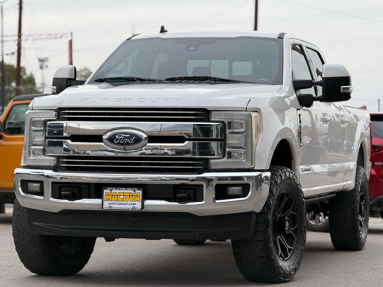Ford Super Duty F-250 SRW Lariat 4WD Crew Cab 8' Box 2019